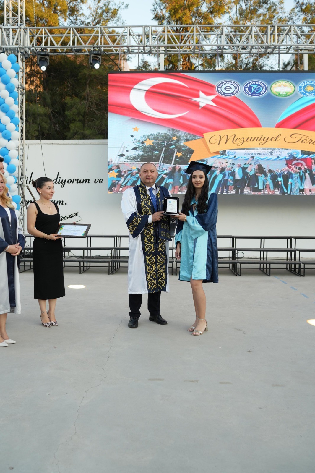 ADAU tələbələri Ege Universitetindən birinciliklə məzun olublar - FOTOLAR